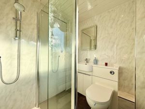 Photo 19- click for photo gallery